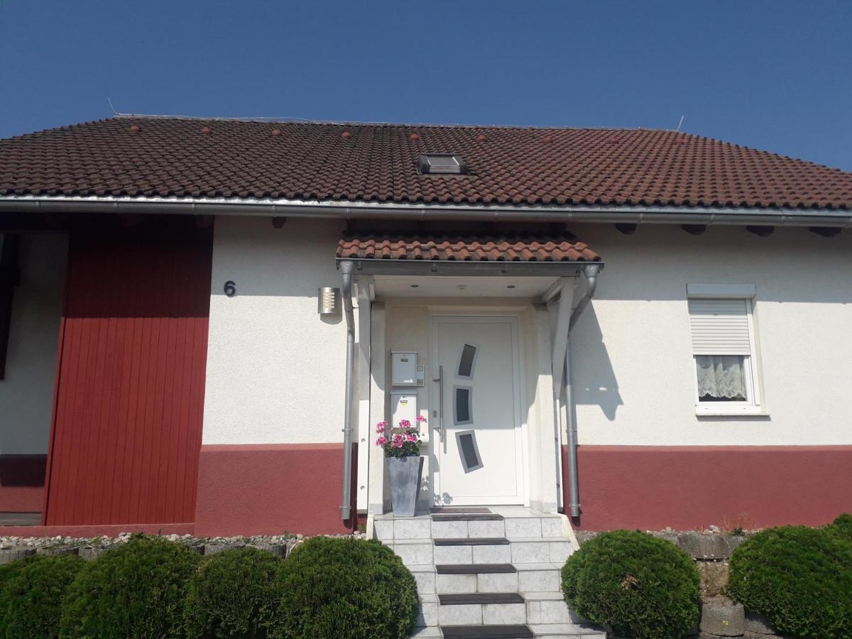 Ferienwohnung Lottstetten Ngoại thất bức ảnh